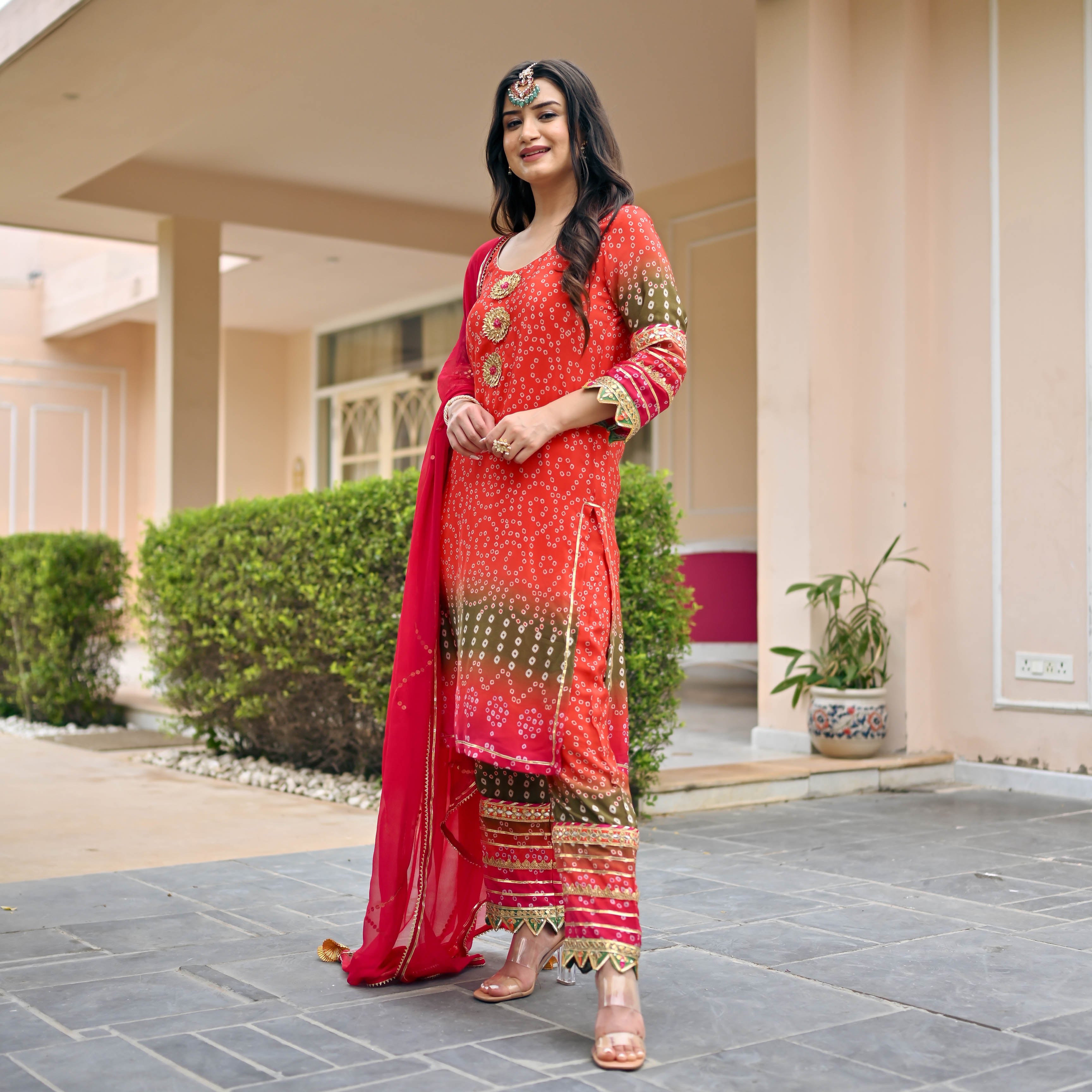 Buy Red Bandhani Printed Straight Palazzo Suit Set Online - KARMAPLACE —  Karmaplace